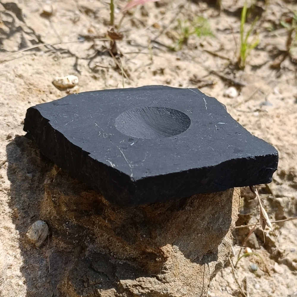 Schungit Halter fuer Kugel matt in rechteckiger Form