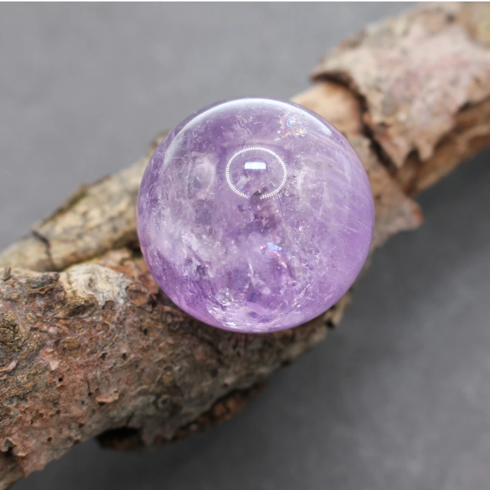 Kleine Kugel aus Amethyst