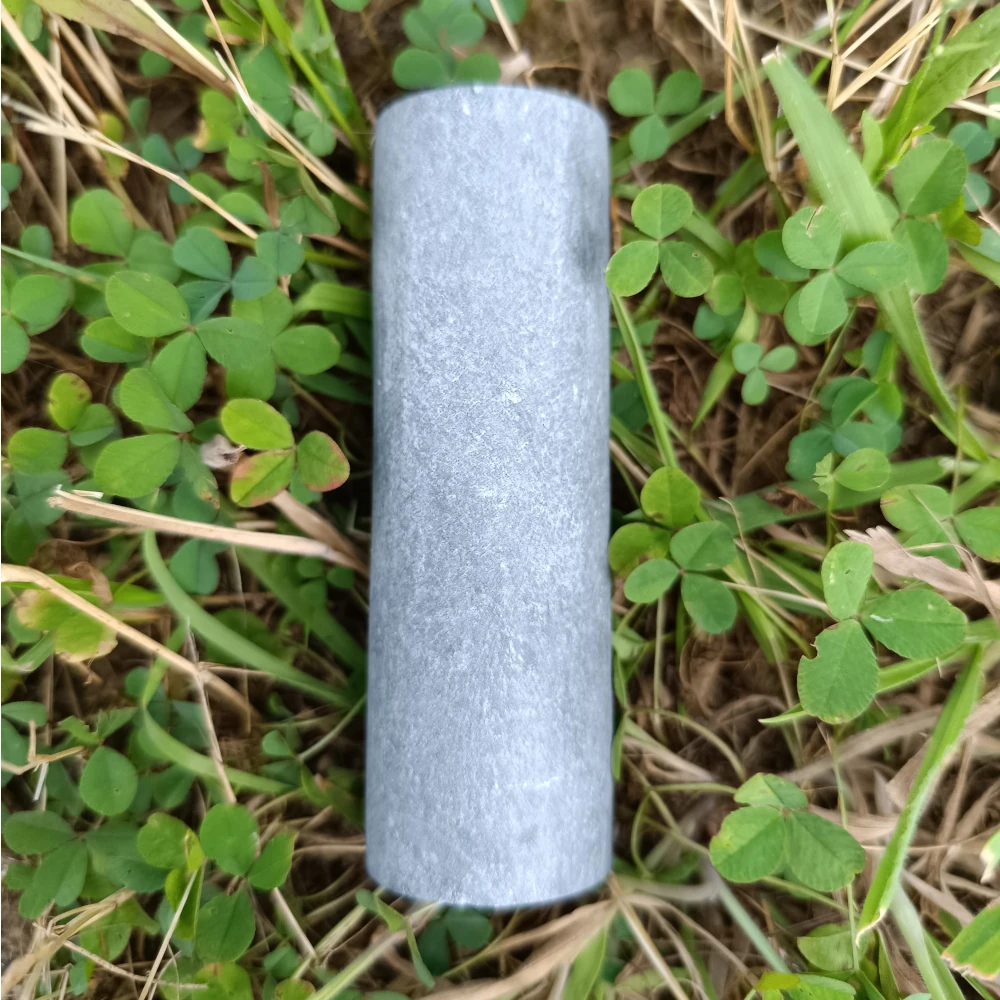 Zylinder aus Schungit und Talkchlorit unpoliert