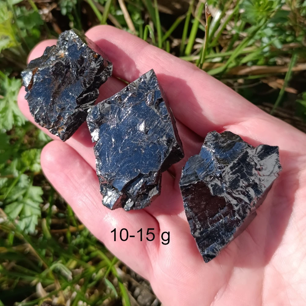 Edel-Schungit-Rohstein kleine Groeße.